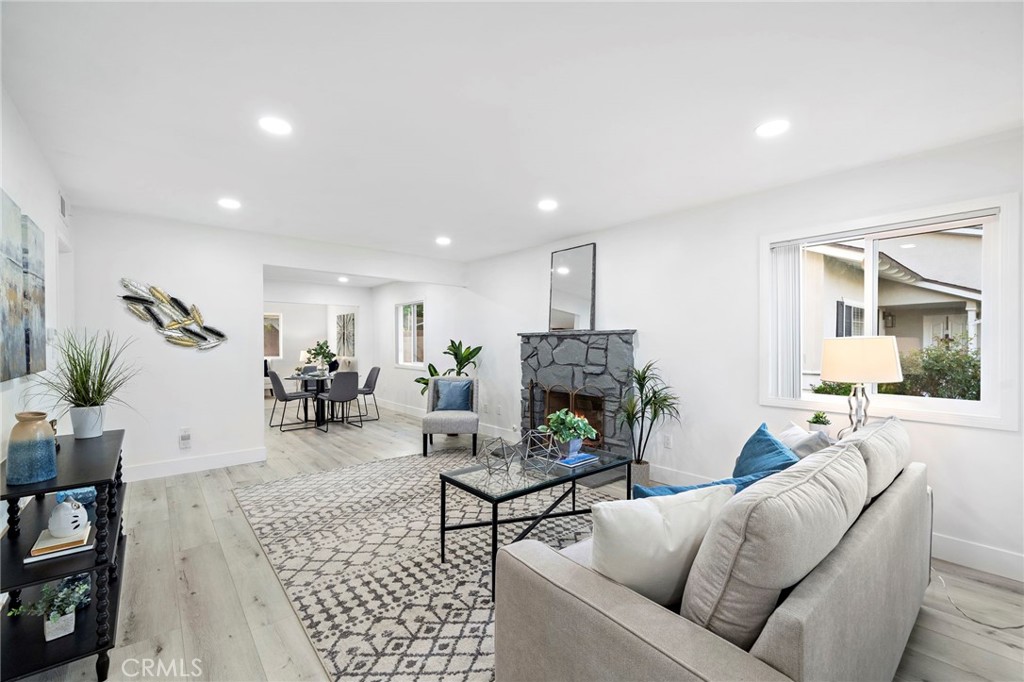 14706 Dunton