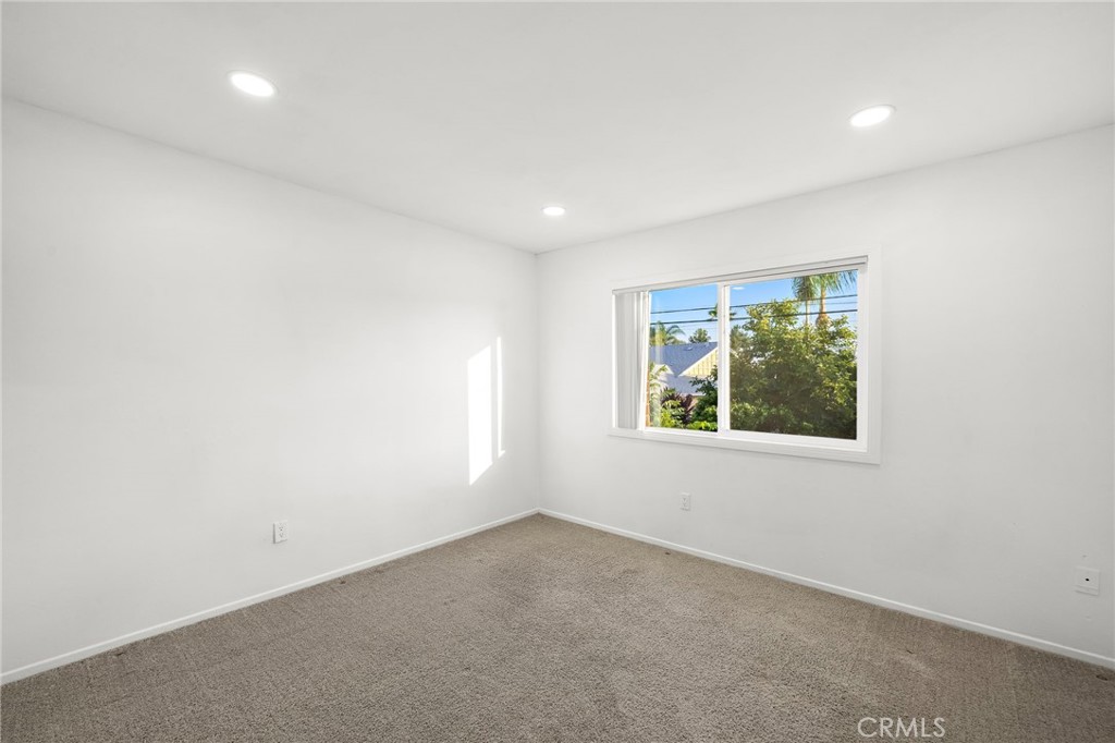 14706 Dunton
