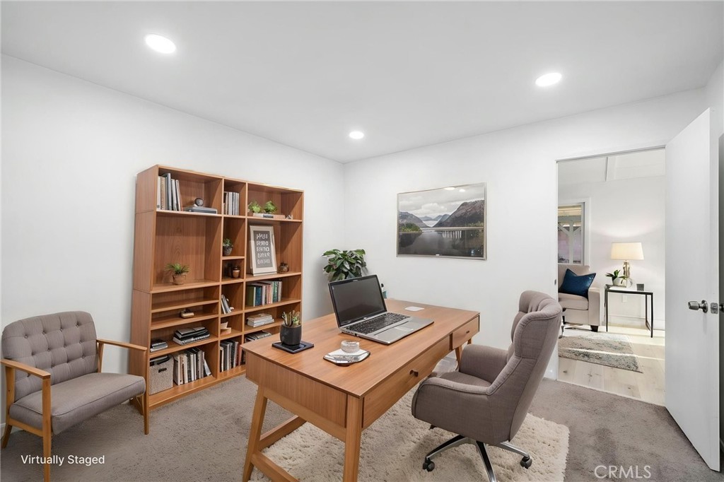 14706 Dunton
