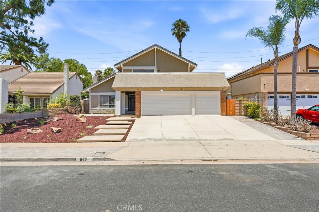 845 Woodcrest