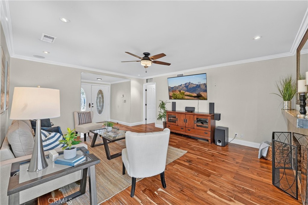 2458 E Powhatan