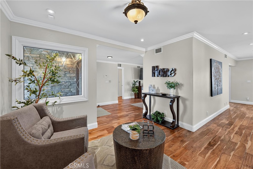 2458 E Powhatan