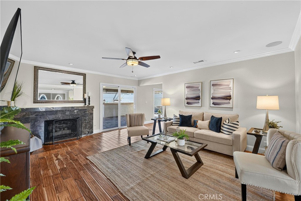 2458 E Powhatan
