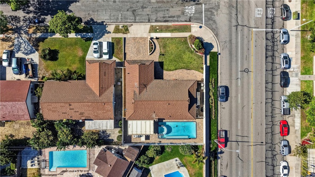 2458 E Powhatan