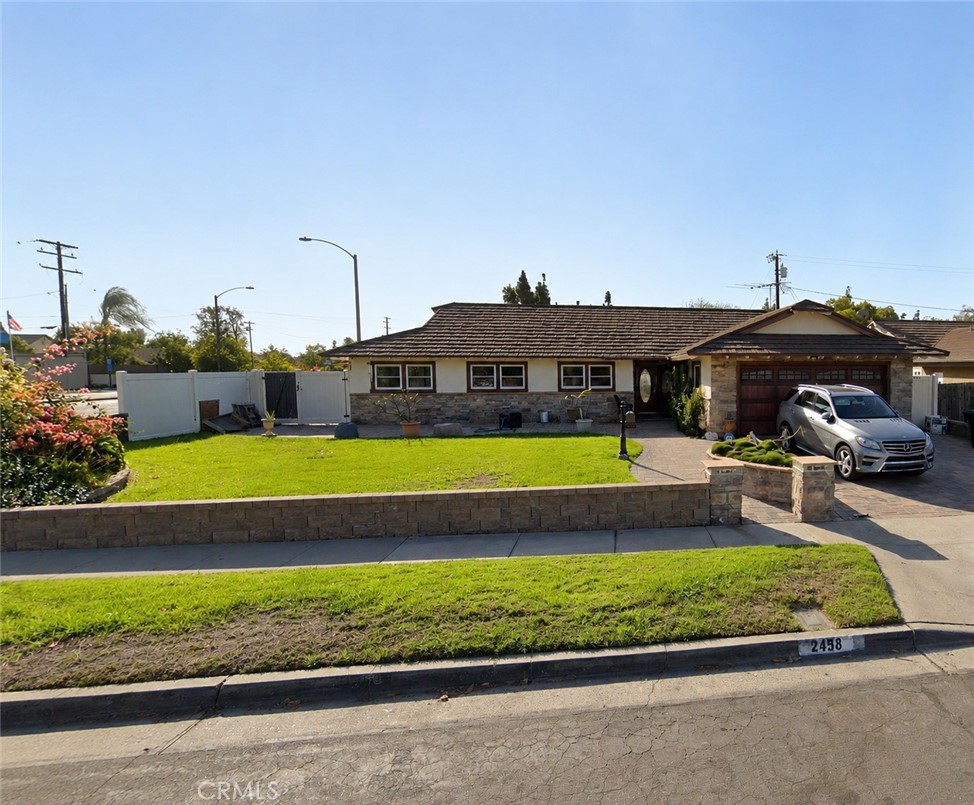 2458 E Powhatan