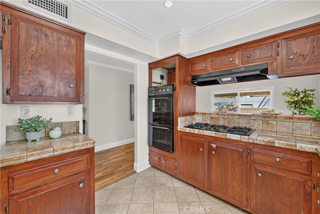 2458 E Powhatan