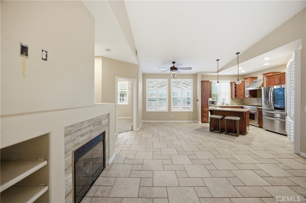 1059 S Positano