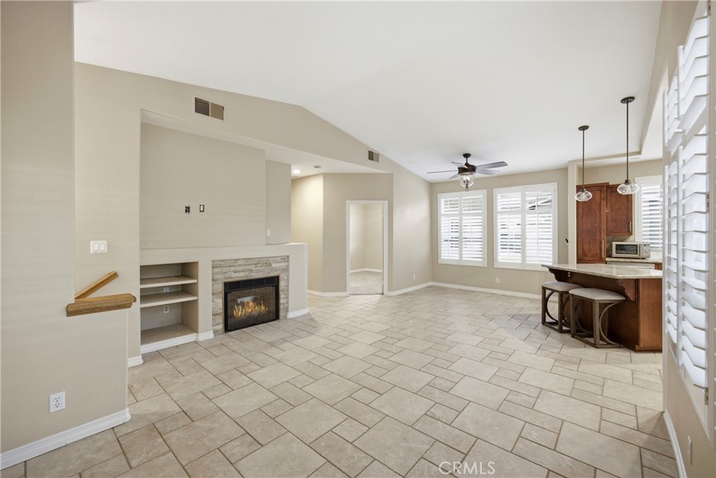1059 S Positano