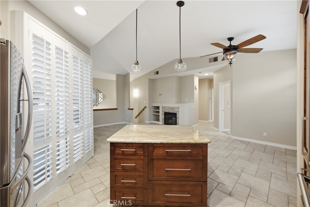 1059 S Positano