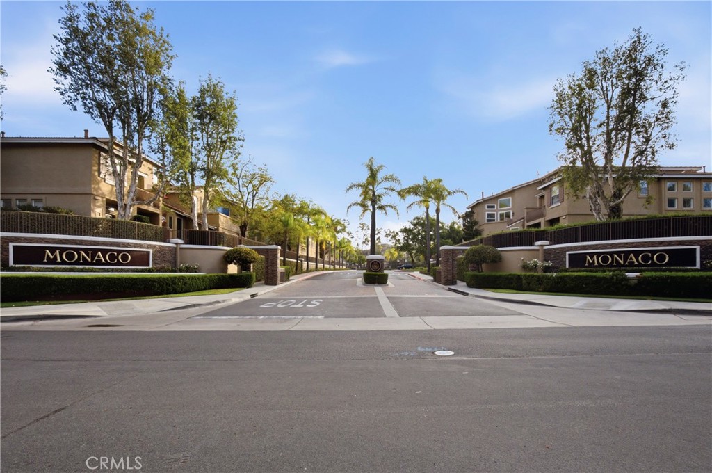 1059 S Positano