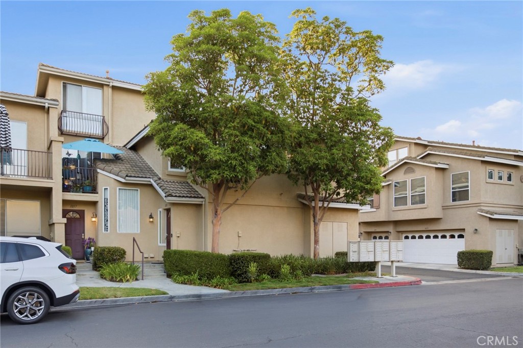 1059 S Positano