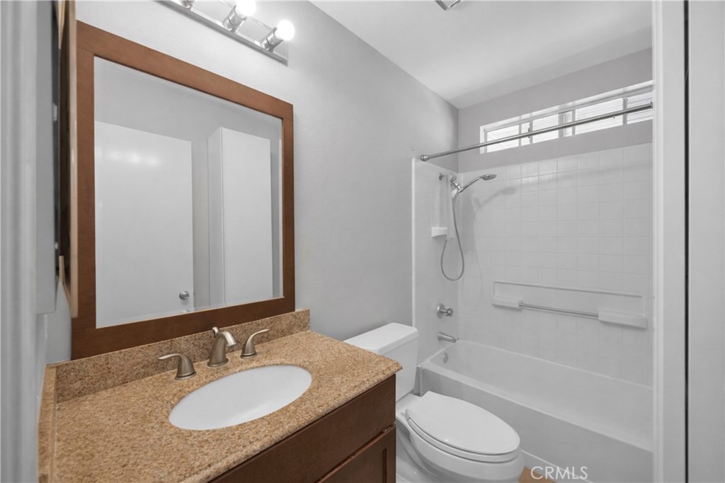 111 S Lakeview
