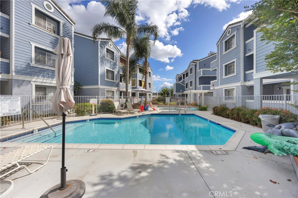 111 S Lakeview