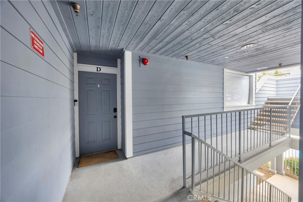 111 S Lakeview