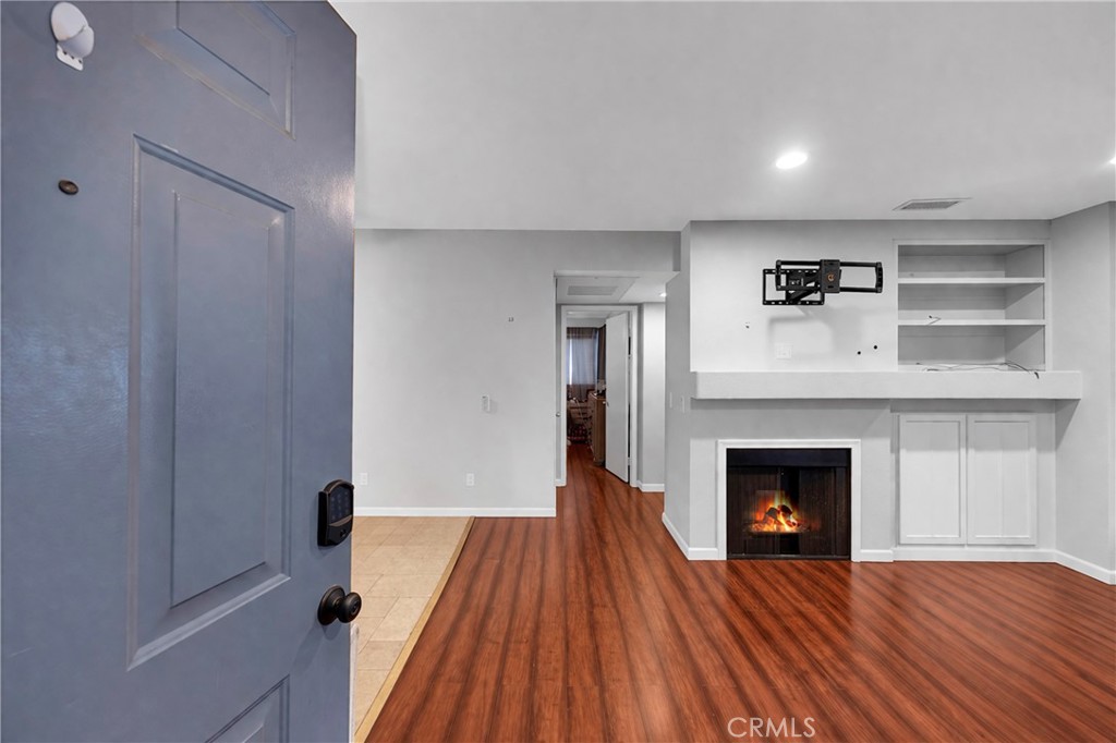 111 S Lakeview