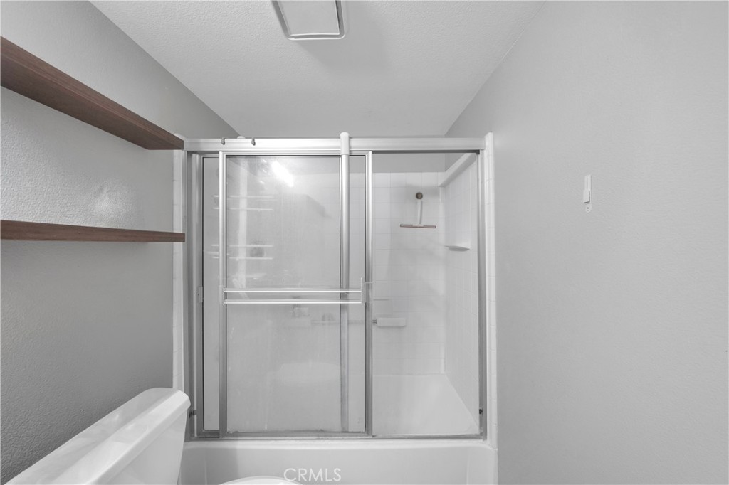 111 S Lakeview