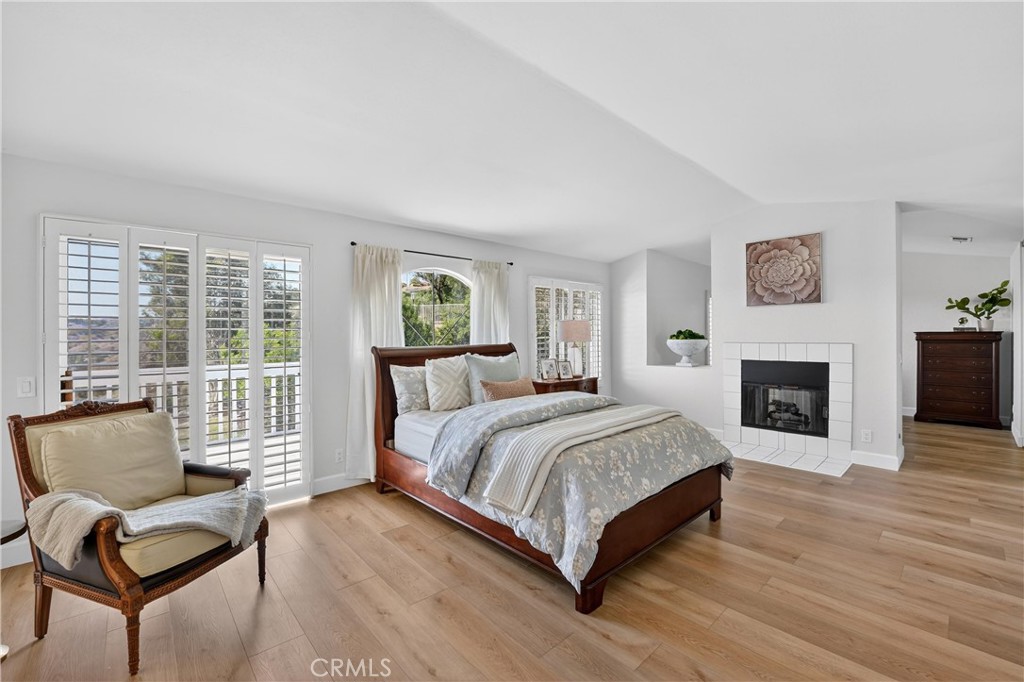 5515 Camino Vista