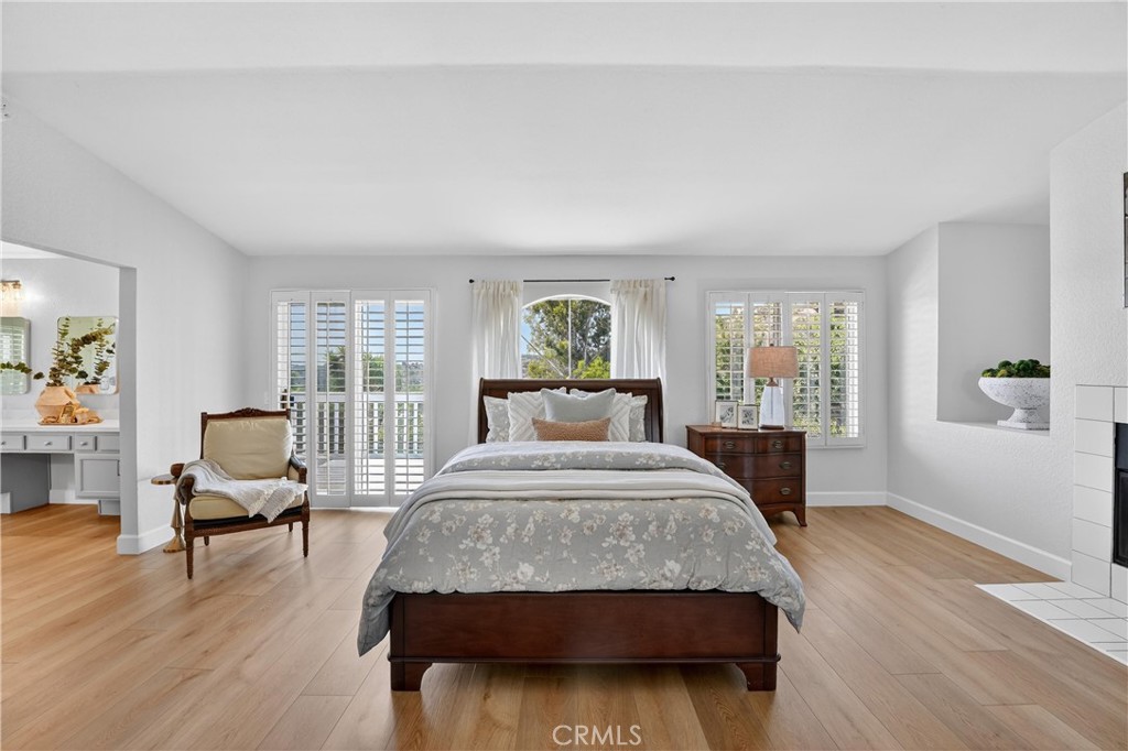 5515 Camino Vista