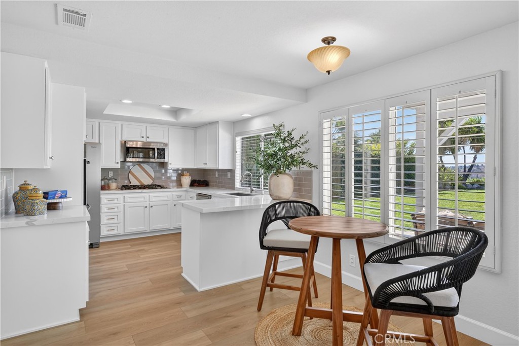 5515 Camino Vista