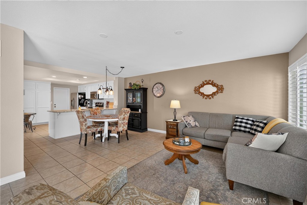 5037 #5 E Almond Avenue 32