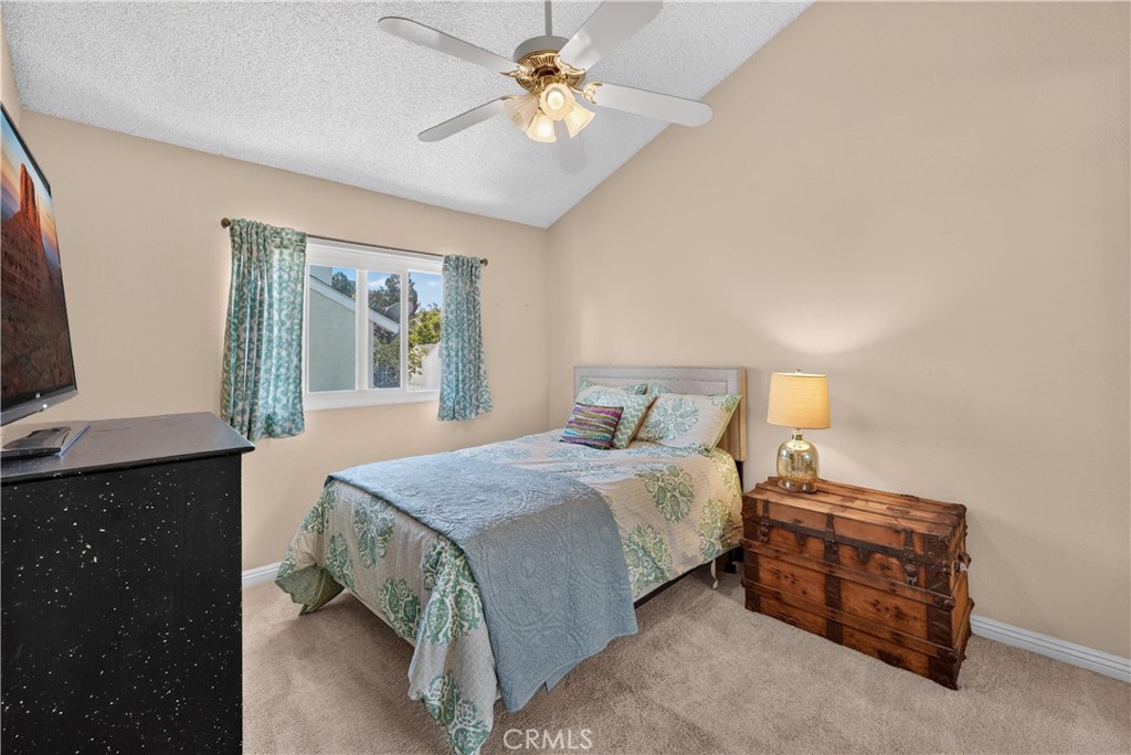 5037 #5 E Almond Avenue 32