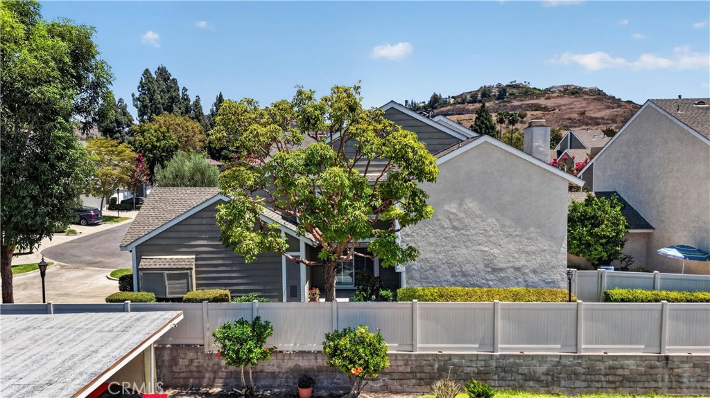 5037 #5 E Almond Avenue 32