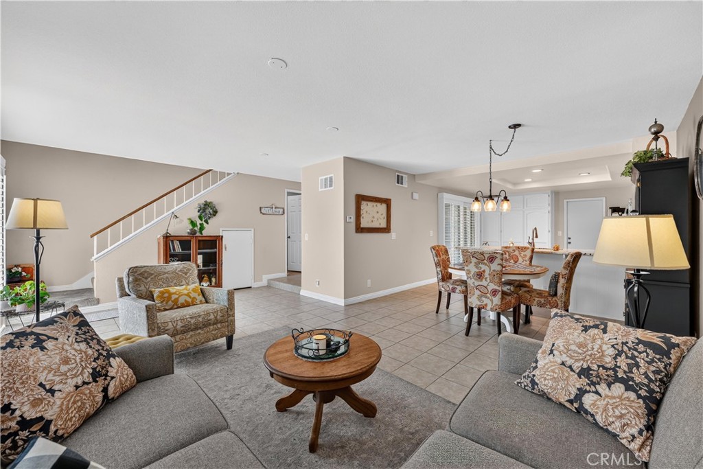 5037 #5 E Almond Avenue 32