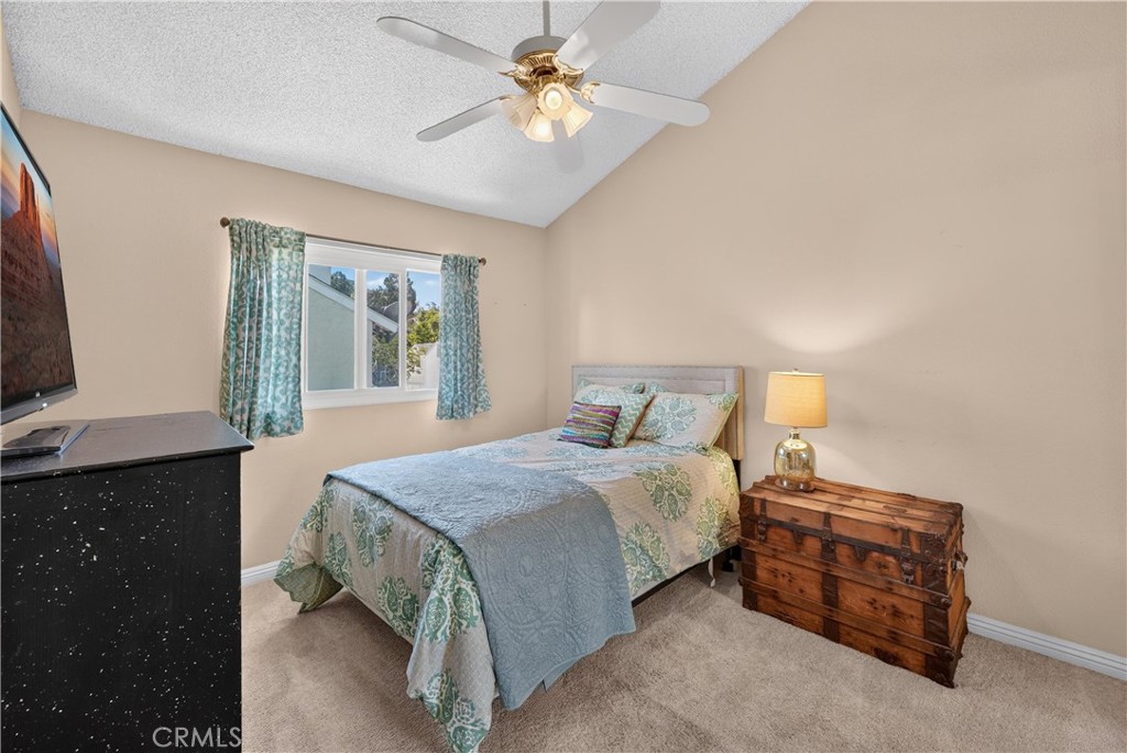 5037 #5 E Almond Avenue 32