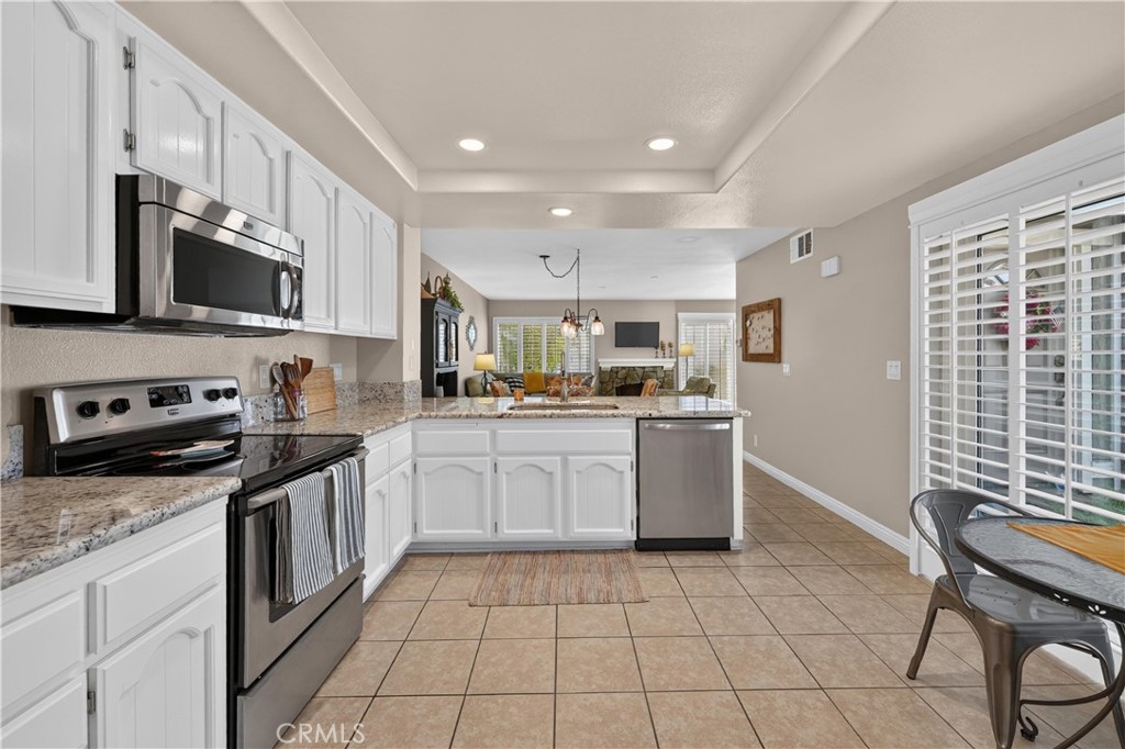 5037 #5 E Almond Avenue 32