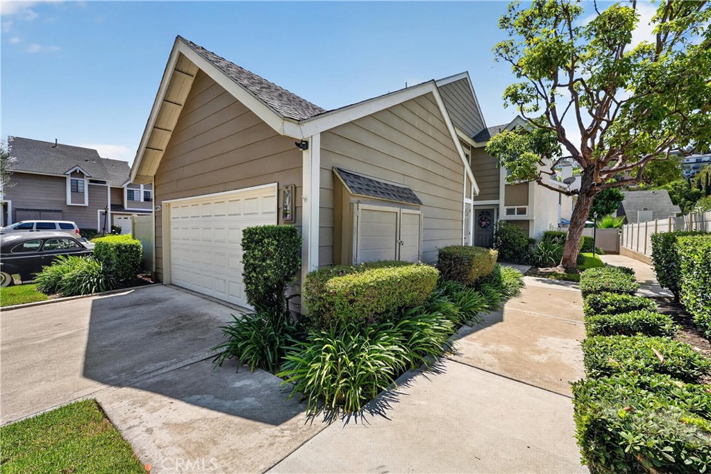 5037 #5 E Almond Avenue 32