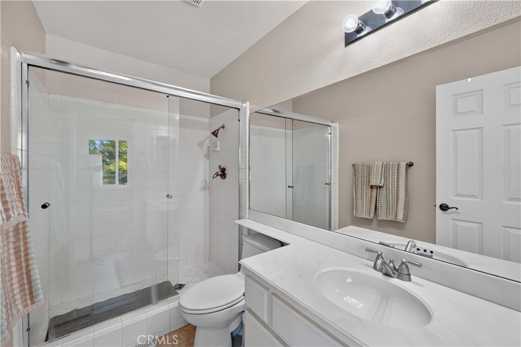 5037 #5 E Almond Avenue 32