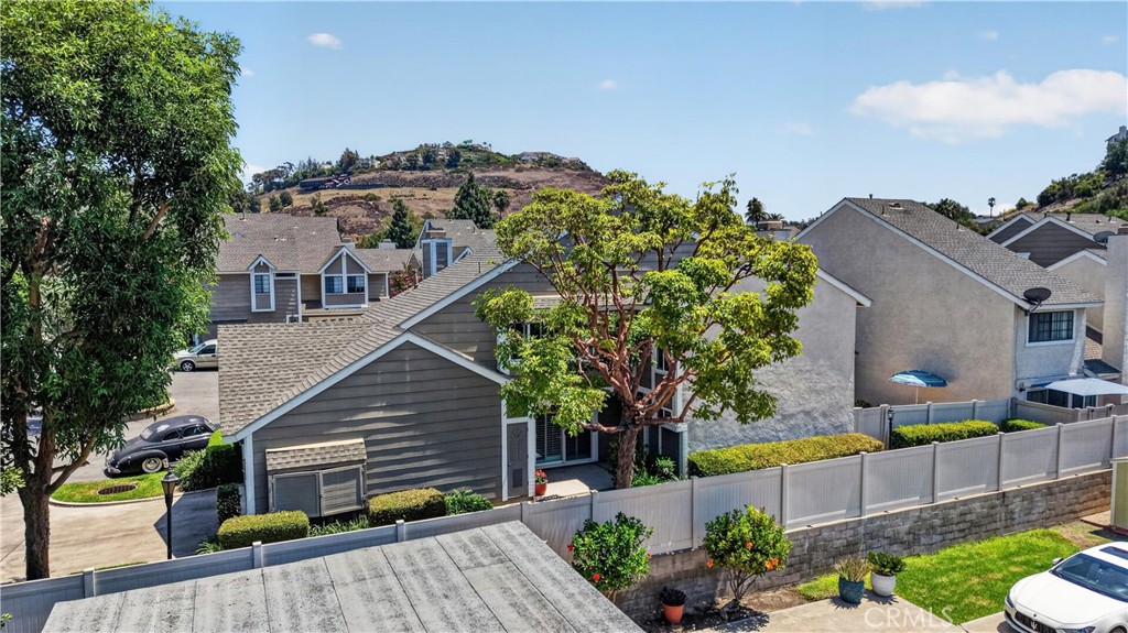 5037 #5 E Almond Avenue 32