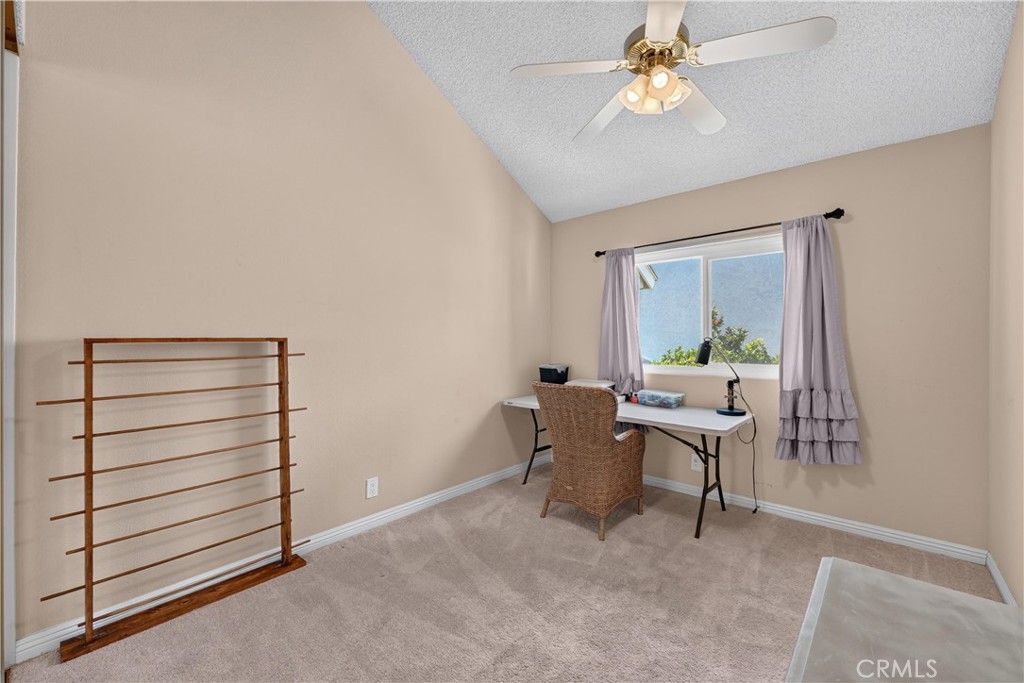 5037 #5 E Almond Avenue 32