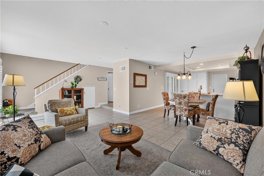 5037 #5 E Almond Avenue 32
