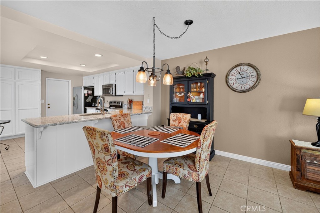 5037 #5 E Almond Avenue 32