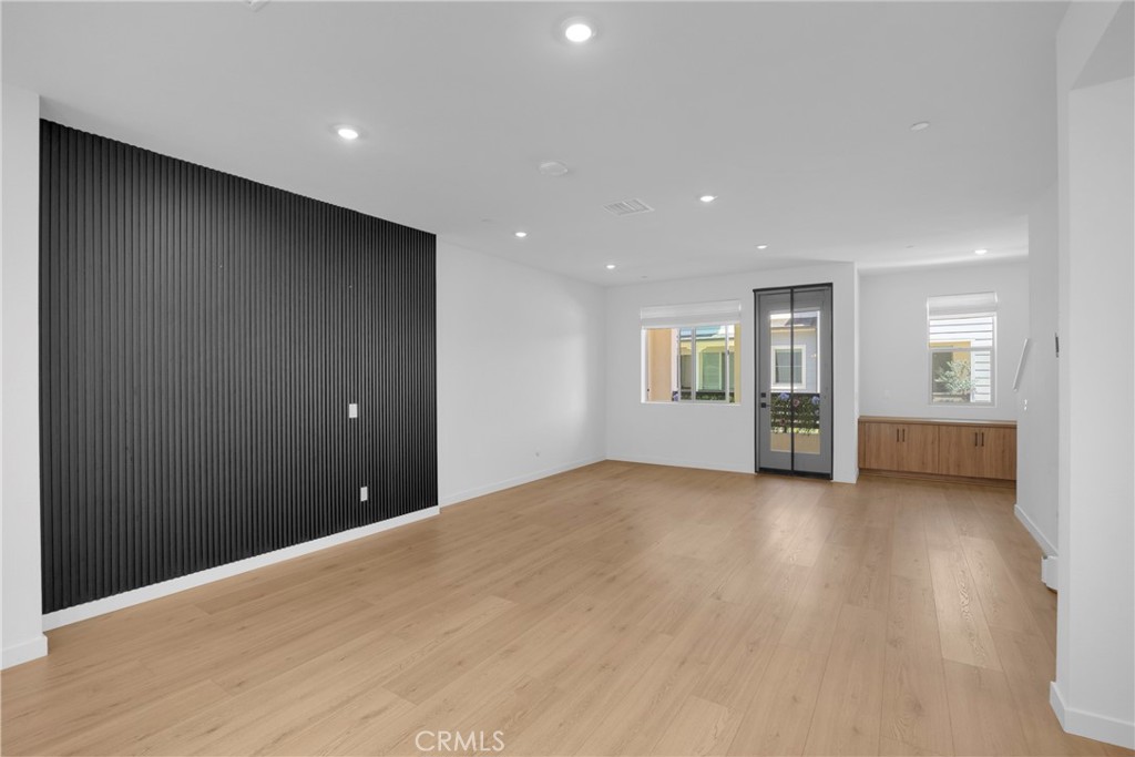 32078 Paseo Vibrante
