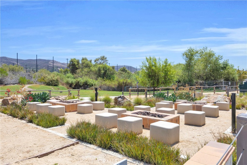 32078 Paseo Vibrante