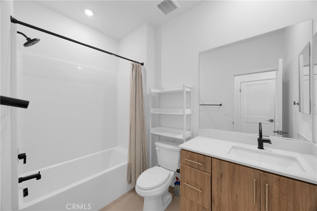 32078 Paseo Vibrante