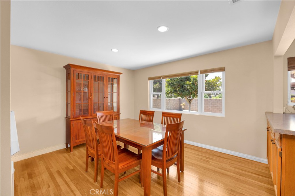 1521 S Dallas