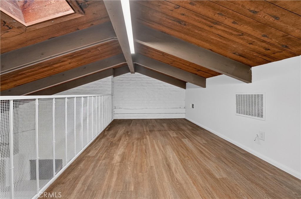 5068 Lakeview