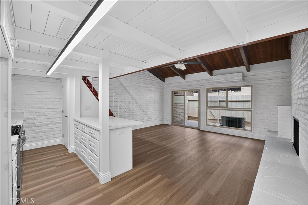 5068 Lakeview