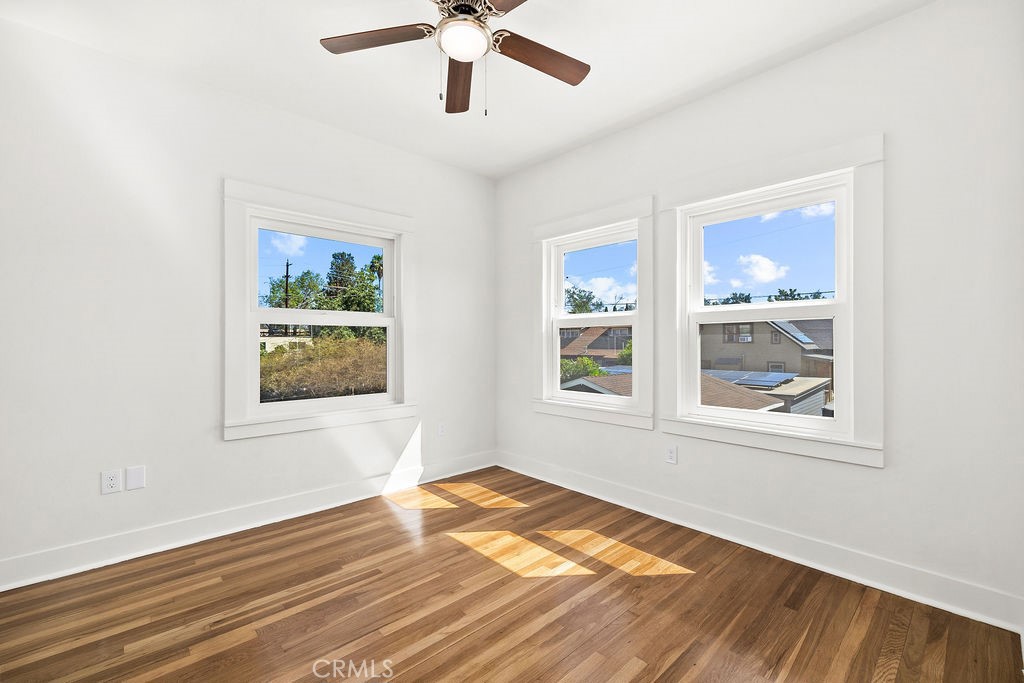 2220 Raymond