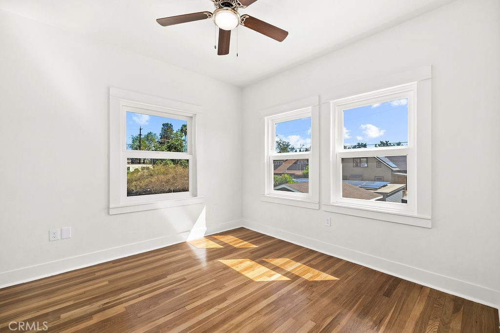 2220 Raymond