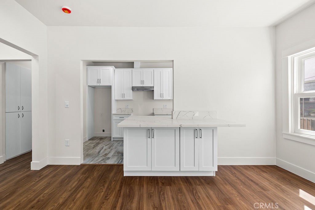 2220 Raymond