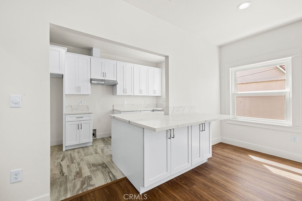 2220 Raymond