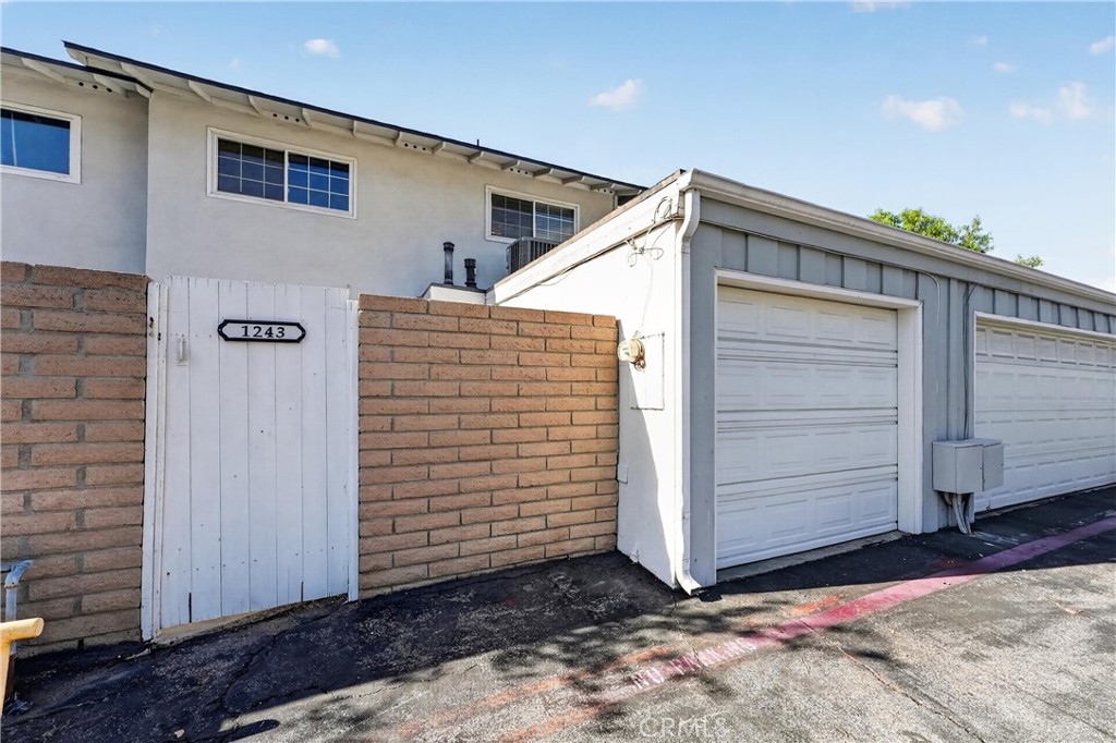 1243 Cameo Lane