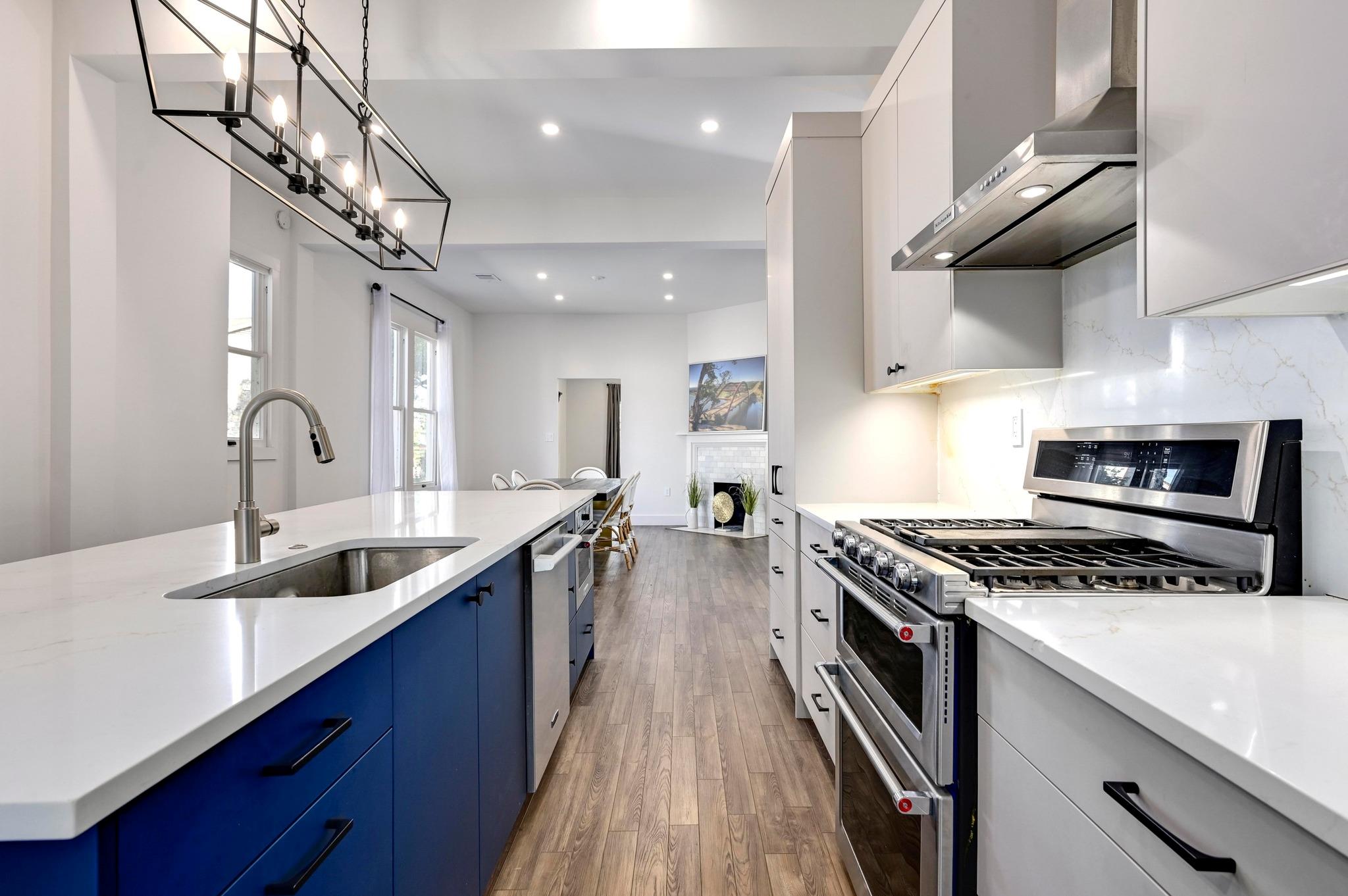 1603 Taylor Gaines ST