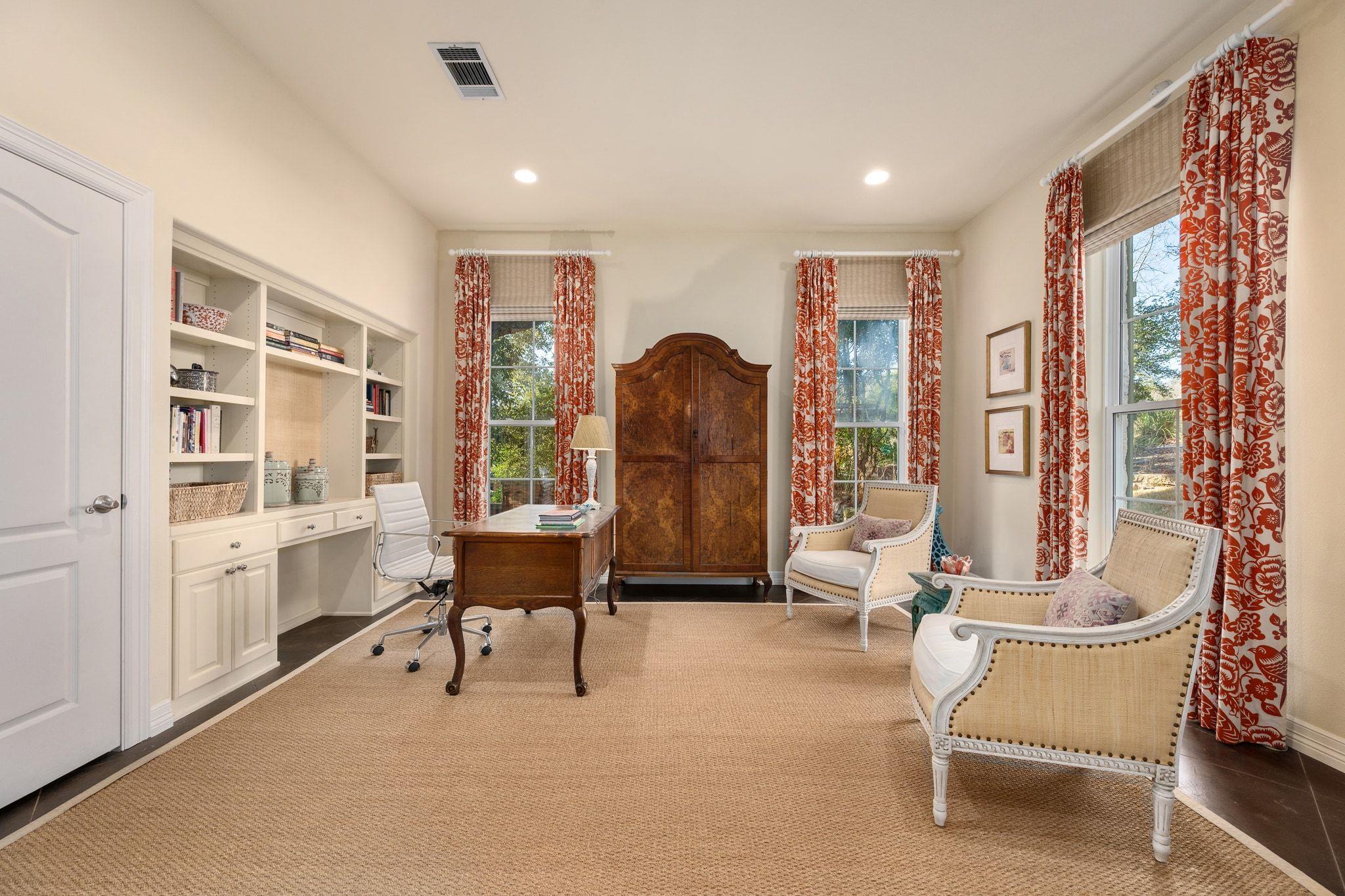 1305 Constant Springs DR