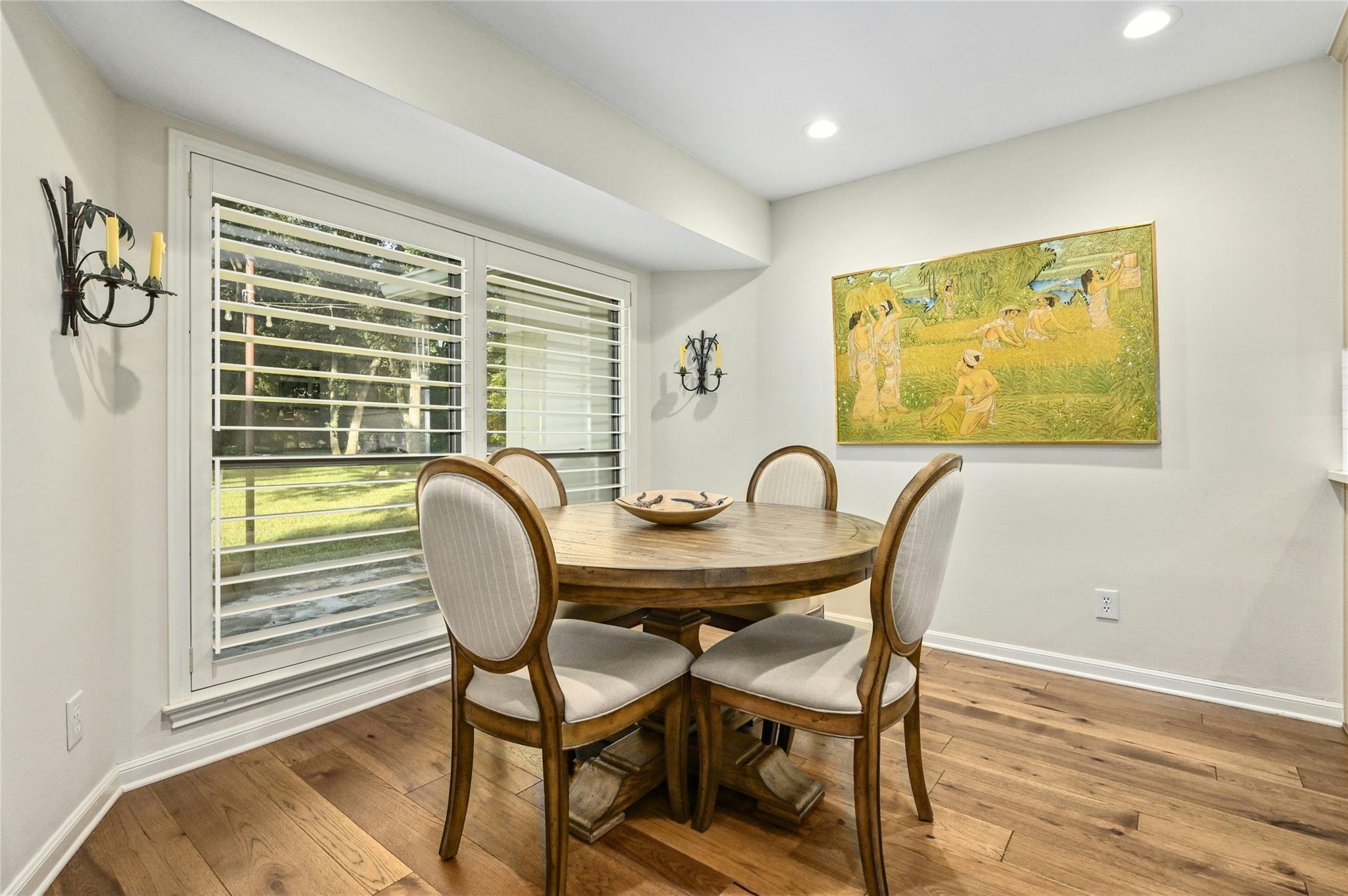 3117 Thousand Oaks DR