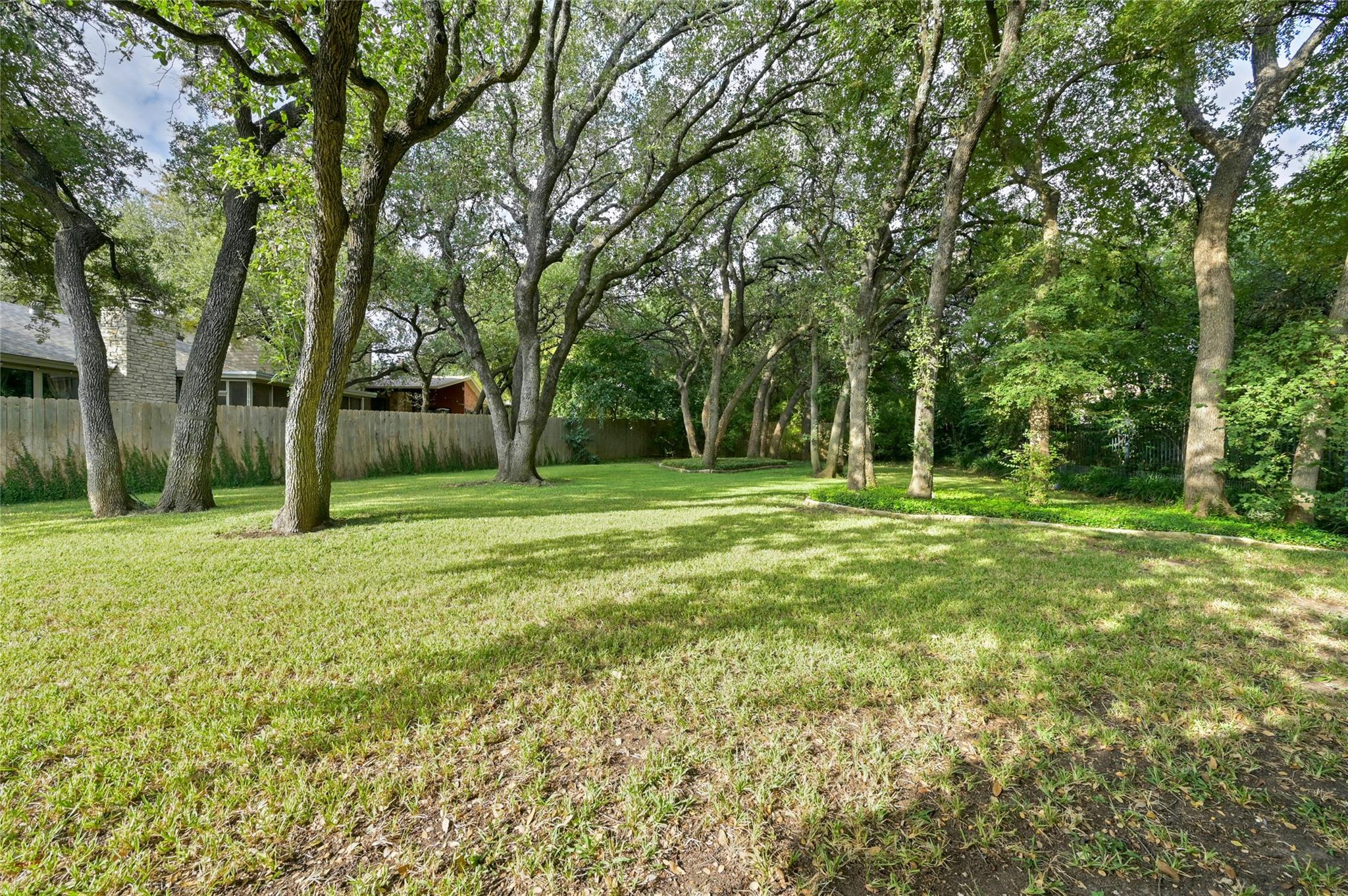 3117 Thousand Oaks DR